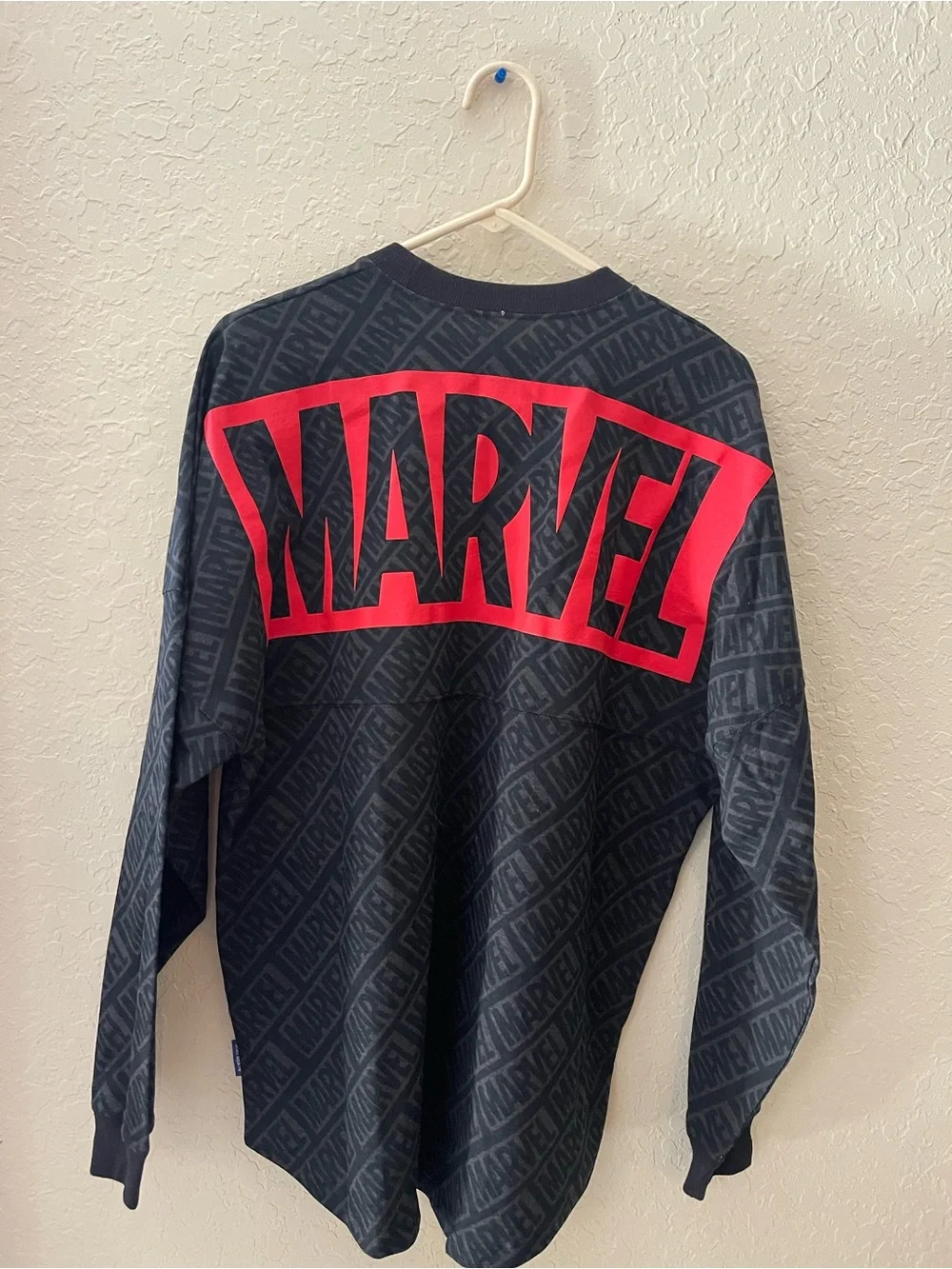 Disney Parks Marvel Monogram Spirit Jersey Medium Black Red Logo